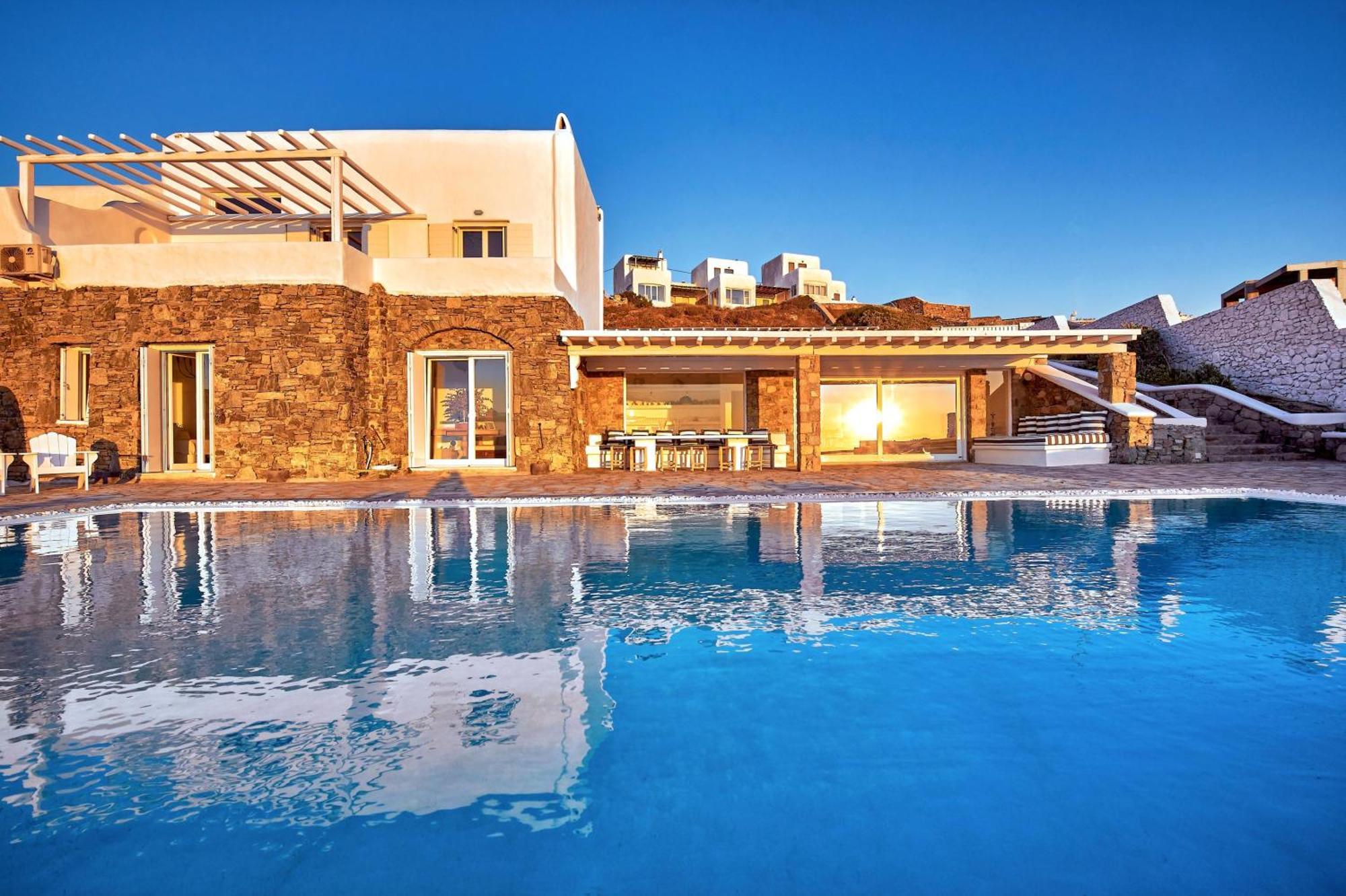 Michaelangelo * Mykonos Town