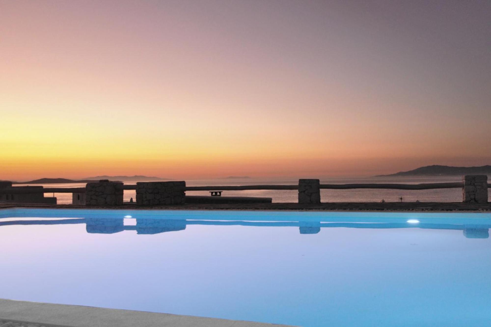 Michaelangelo Mykonos Town